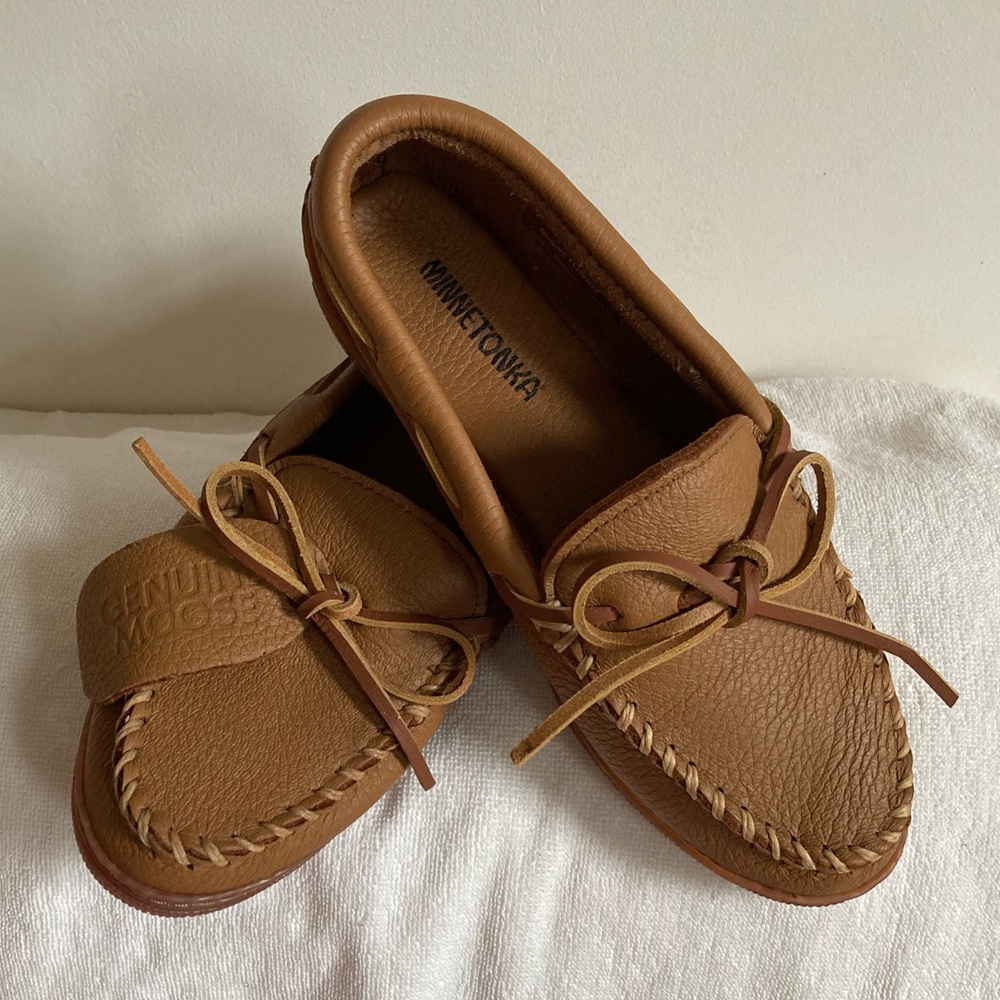 Minnetonka Women's Brown Leather Moccasins 490 Size 7.5